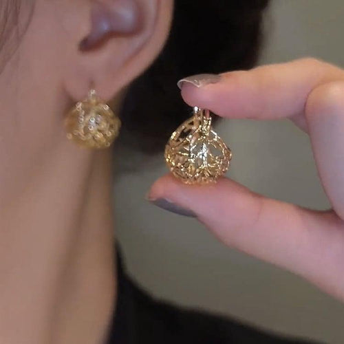 Fashion Cutout Earrings - dressowy