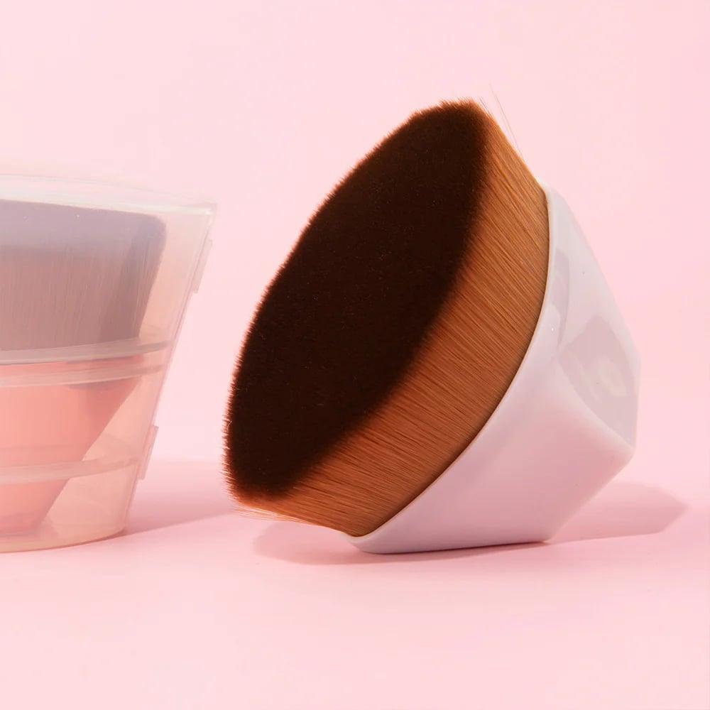 Flat TopMakeup Brush with Bonus Case - dressowy