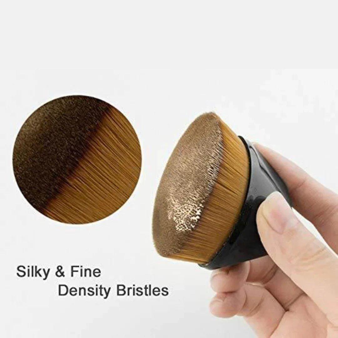 Flat TopMakeup Brush with Bonus Case - dressowy
